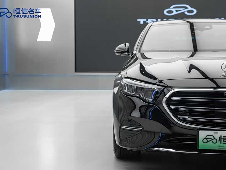 Mercedes-Benz E-Class Hybrid 2024 2024款 E 350 e L 插电式混合动力轿车