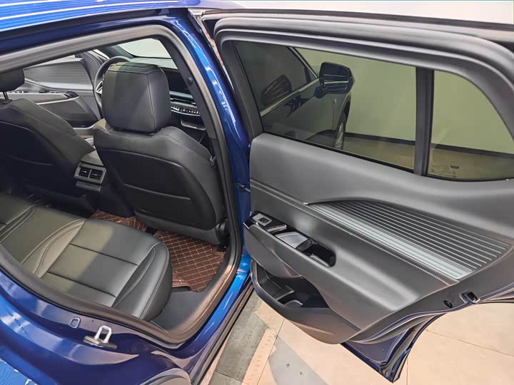 Cadillac GT4 2023 2023款 25T 风尚型