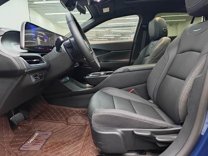 Cadillac GT4 2023 2023款 25T 风尚型