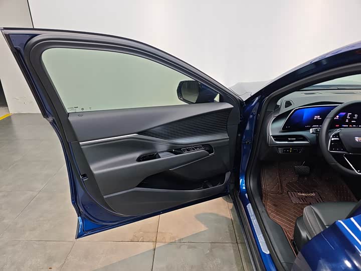 Cadillac GT4 2023 2023款 25T 风尚型