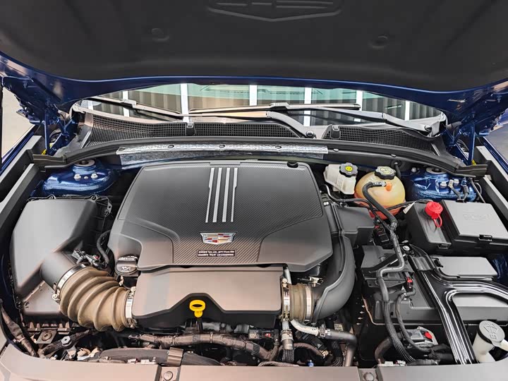 Cadillac GT4 2023 2023款 25T 风尚型