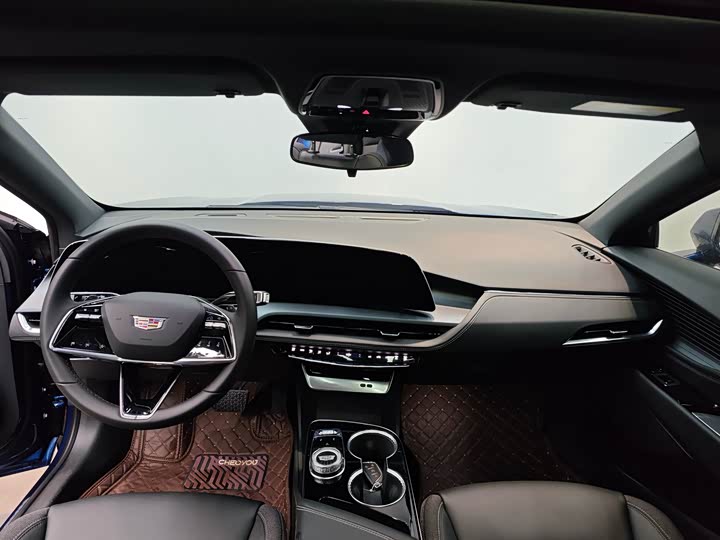 Cadillac GT4 2023 2023款 25T 风尚型