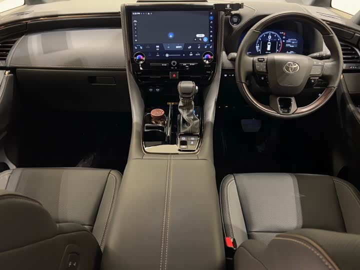 Toyota Alphard 2025 2025款 双擎 2.5L 尊贵黄金版