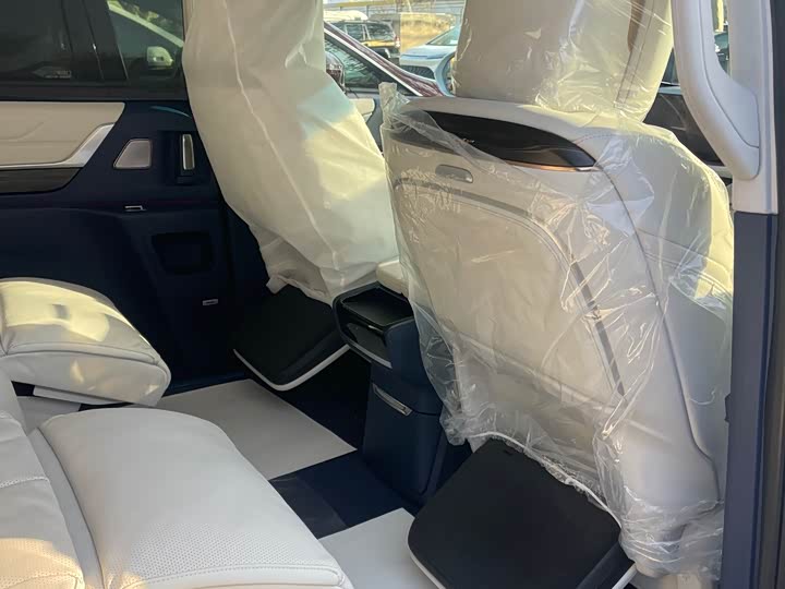 Buick GL8 Century 2025 2025款 2.0T 七座蕴世版