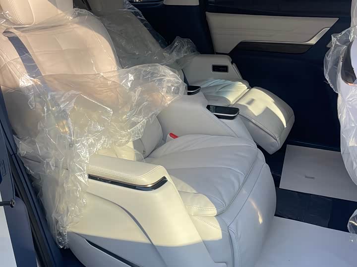 Buick GL8 Century 2025 2025款 2.0T 七座蕴世版