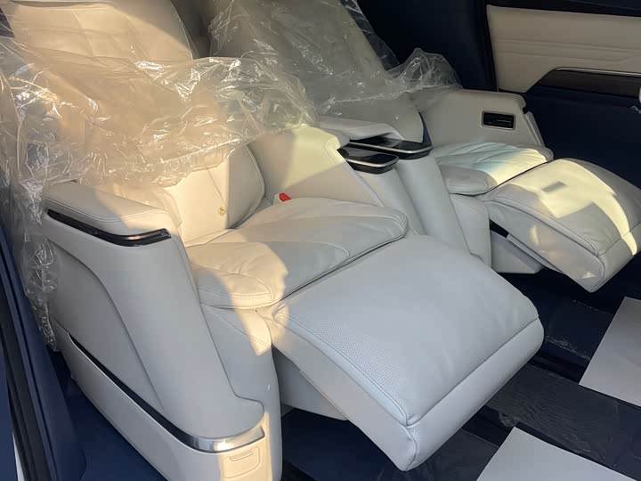 Buick GL8 Century 2025 2025款 2.0T 七座蕴世版