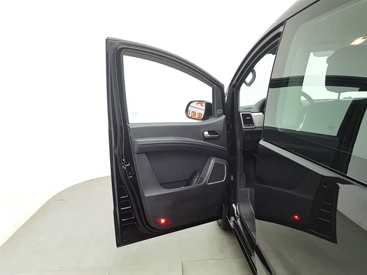 JAC Refine M4 2021 2021款 2.0L 手动舒适版