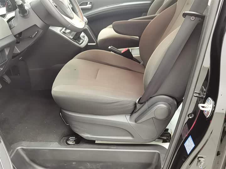 JAC Refine M4 2021 2021款 2.0L 手动舒适版