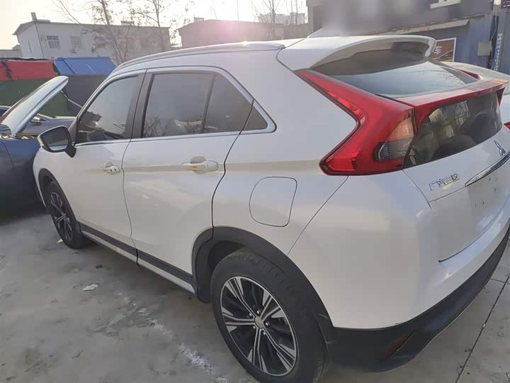 Mitsubishi Eclipse Cross 2021 2021款 1.5T CVT两驱信念版
