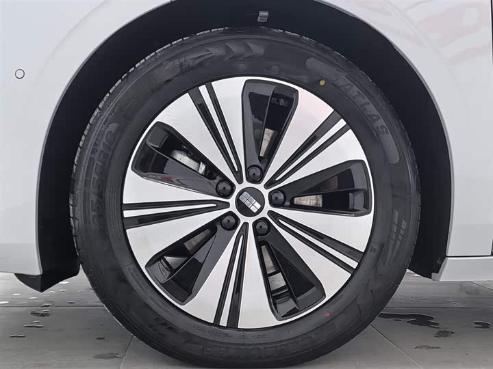 Geely Galaxy A7 2025 2025款 EM-i 150km 远航版