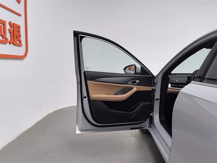 Geely Galaxy A7 2025 2025款 EM-i 150km 远航版