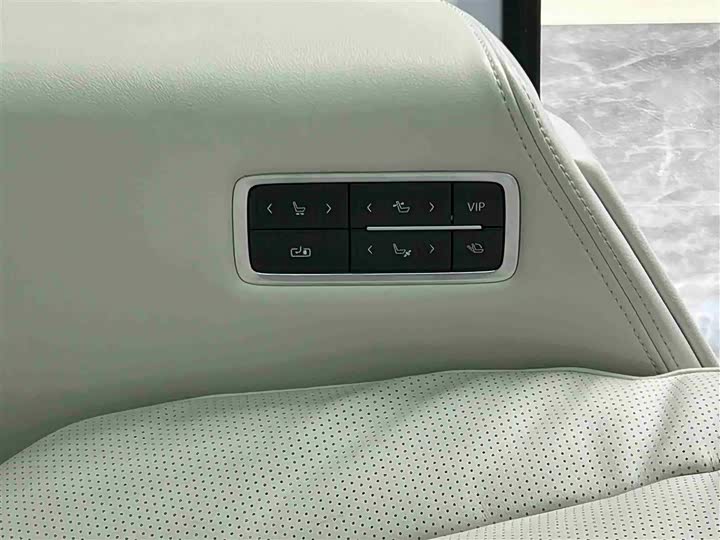 Buick GL8 Century 2025 2025款 2.0T 七座蕴世版