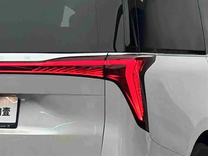 Buick GL8 Century 2025 2025款 2.0T 七座蕴世版