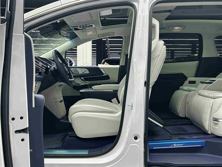 Buick GL8 Century 2025 2025款 2.0T 七座蕴世版