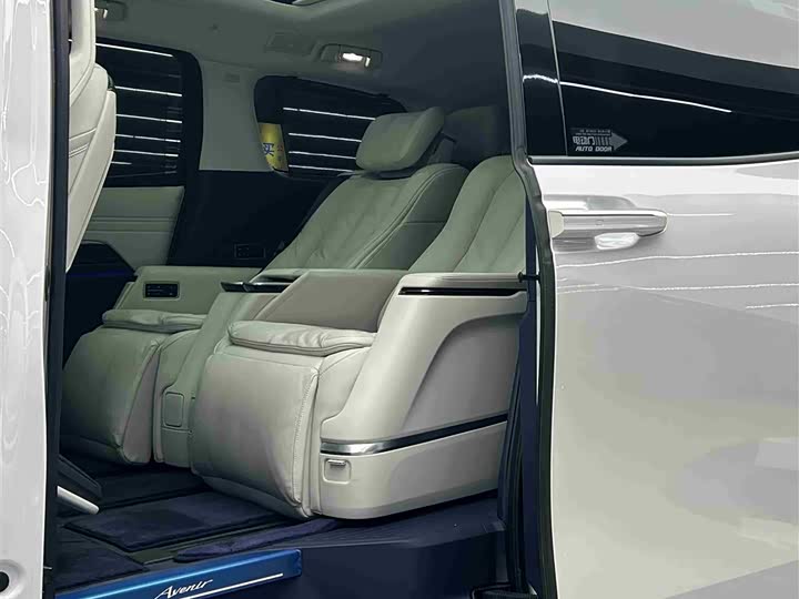 Buick GL8 Century 2025 2025款 2.0T 七座蕴世版