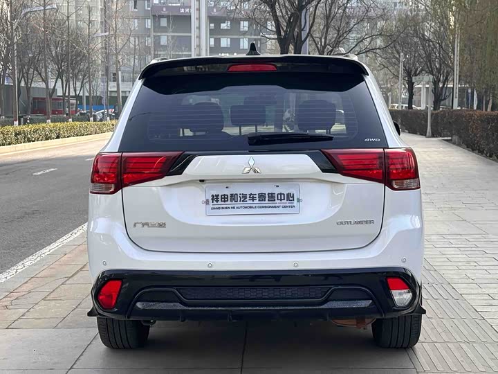 Mitsubishi Outlander 2021 2021款 2.4L 四驱曜动版 5座