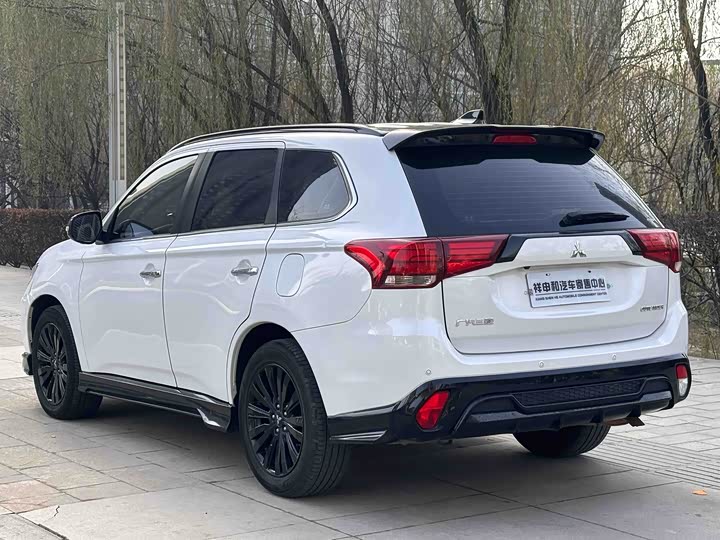 Mitsubishi Outlander 2021 2021款 2.4L 四驱曜动版 5座