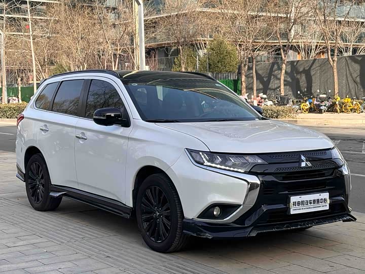 Mitsubishi Outlander 2021 2021款 2.4L 四驱曜动版 5座