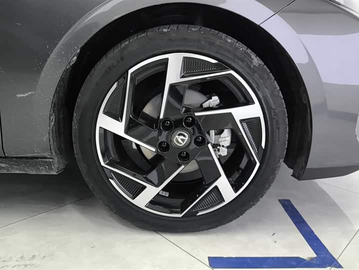 Changan Yida 2023 2023款 蓝鲸NE 1.5T GDI DCT旗舰型