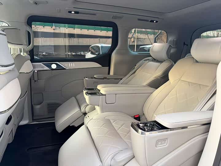 Volvo EM90 2025 2025款 Ultra 六座