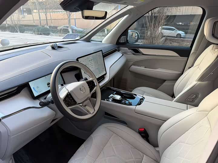 Volvo EM90 2025 2025款 Ultra 六座