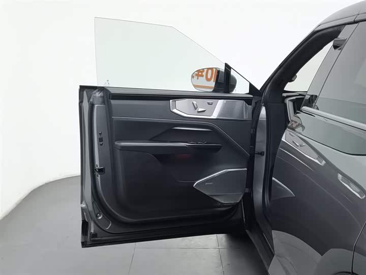 HiPhi Y 2023 2023款 765km 旗舰版