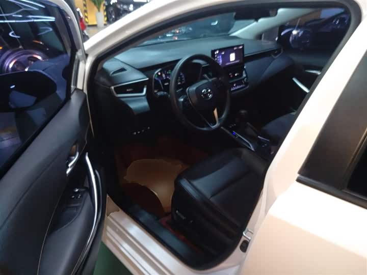 Toyota Levin 2023 2023款 智能电混双擎 1.8L 运动版