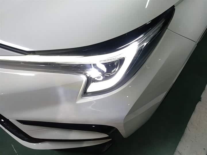 Toyota Levin 2023 2023款 智能电混双擎 1.8L 运动版