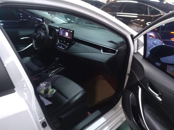 Toyota Levin 2023 2023款 智能电混双擎 1.8L 运动版