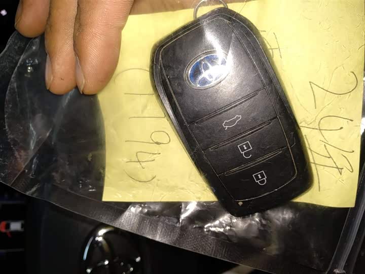 Toyota Levin 2023 2023款 智能电混双擎 1.8L 运动版