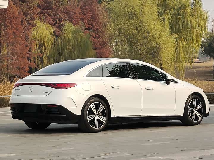 Mercedes-Benz EQE 2022 2022款 350 豪华版