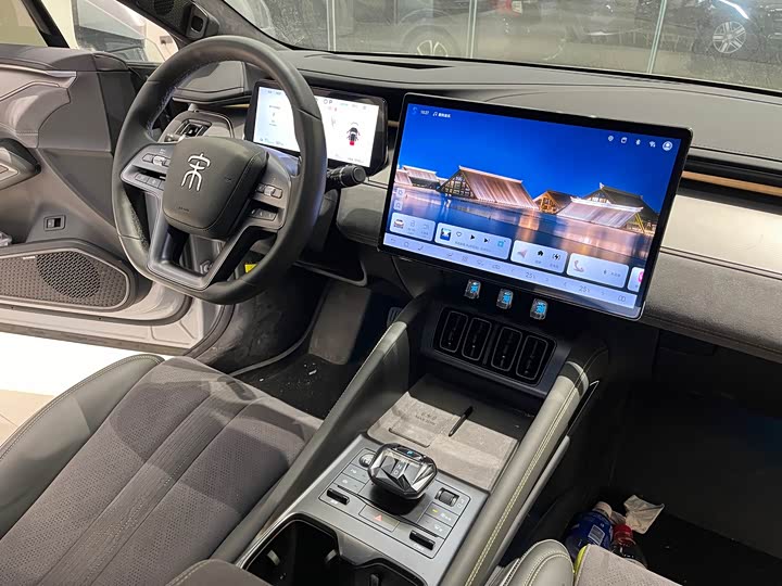 BYD Song L 2025 2025款 智驾版 602km 激光雷达四驱型