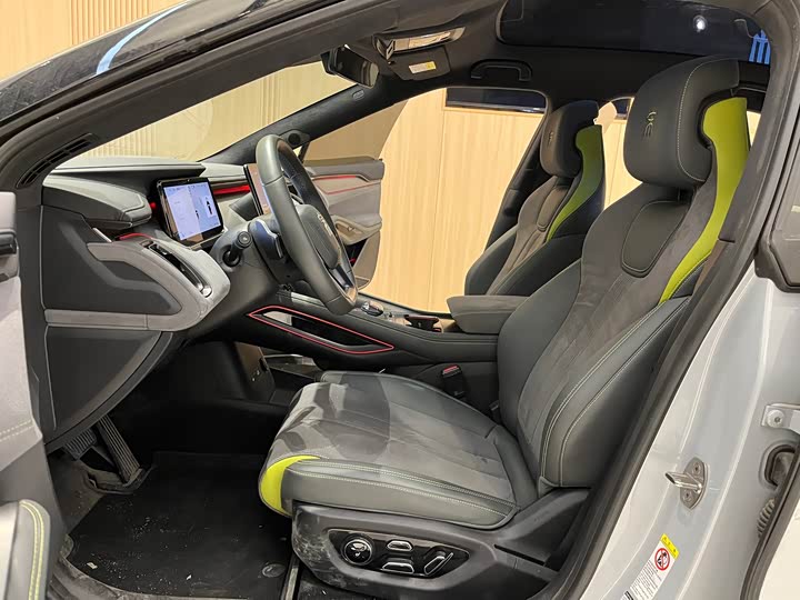 BYD Song L 2025 2025款 智驾版 602km 激光雷达四驱型