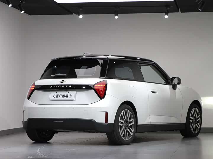 Mini Cooper 2024 2024款 456km COOPER E 经典派