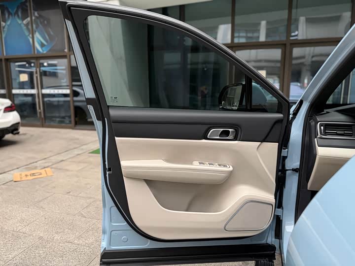 LiXiang One 2021 2021款 增程6座版