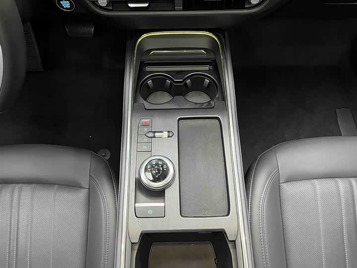 Ford Mondeo 2025 2025款 2.0T EcoBoost 至尊型