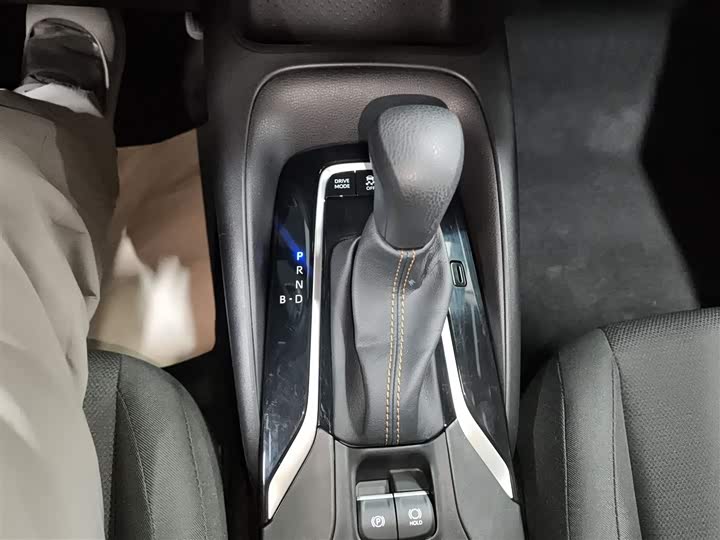 Toyota Levin 2024 2024款 智能电混双擎 1.8L 领先版