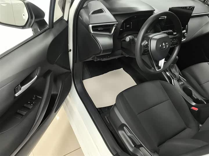 Toyota Levin 2024 2024款 智能电混双擎 1.8L 领先版