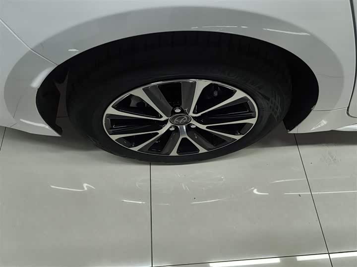 Toyota Levin 2024 2024款 智能电混双擎 1.8L 领先版