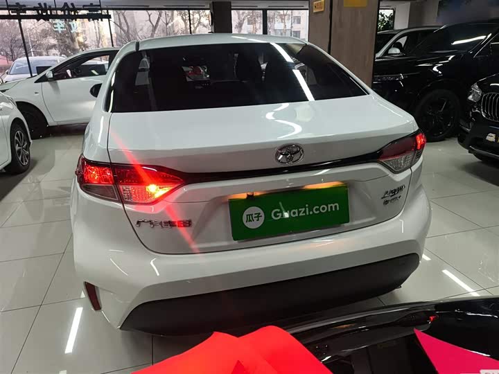 Toyota Levin 2024 2024款 智能电混双擎 1.8L 领先版