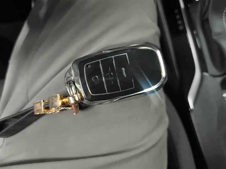 Toyota Levin 2024 2024款 智能电混双擎 1.8L 领先版