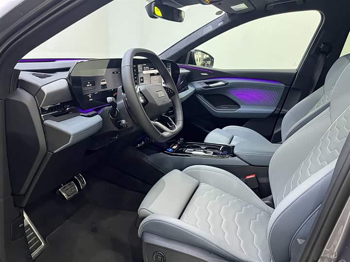 Audi Q6L e-tron 2026 2026款 首发领航版