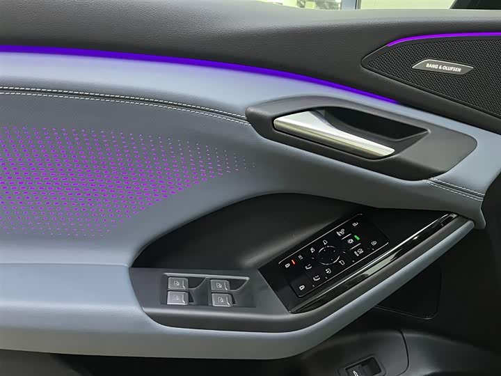 Audi Q6L e-tron 2026 2026款 首发领航版