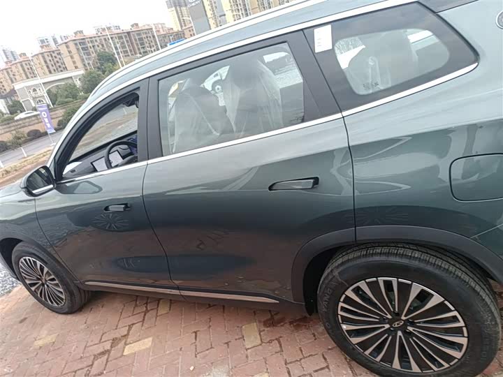 Chery Tiggo 8 Plus C-DM 2025 2025款 1.5T 116km 舒适型 5座