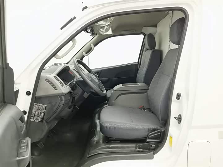 Foton G7 2021 2021款 2.4L汽油商运版短轴平顶2座厢货4K22D4M