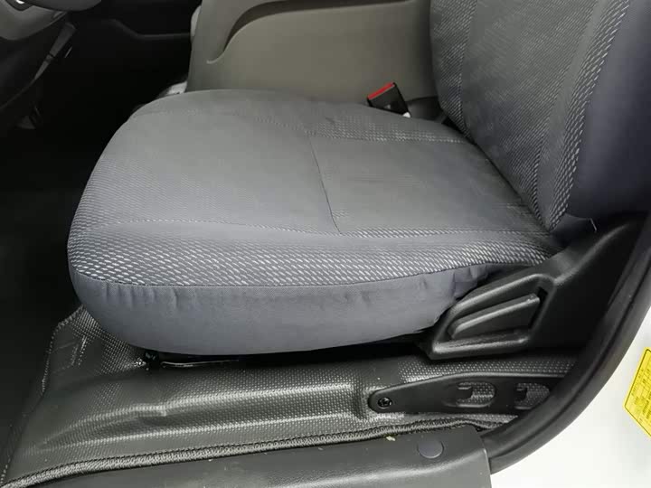 Foton G7 2021 2021款 2.4L汽油商运版短轴平顶2座厢货4K22D4M