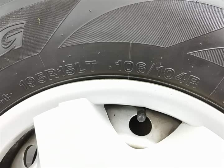 Foton G7 2021 2021款 2.4L汽油商运版短轴平顶2座厢货4K22D4M