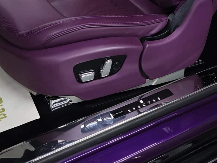 Rolls-Royce Spectre 2024 2024款 标准型