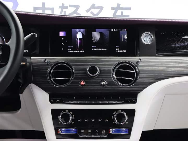 Rolls-Royce Spectre 2024 2024款 标准型