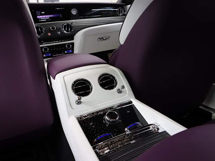Rolls-Royce Spectre 2024 2024款 标准型